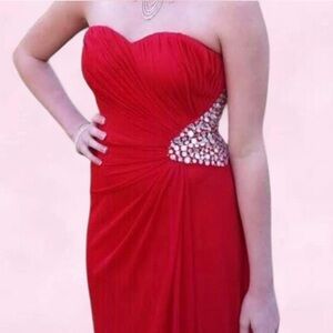 Elegant Red Strapless Dress